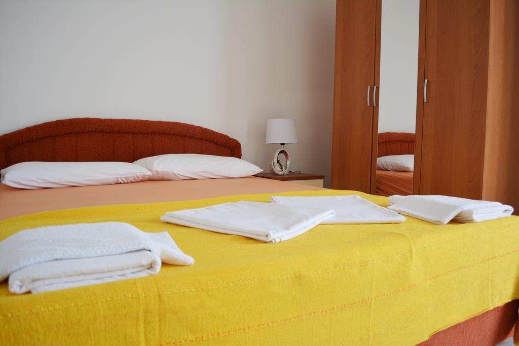 Suz-Ana Appartement Trogir Buitenkant foto